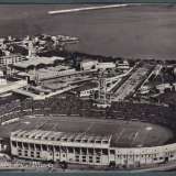 Lo Stadio della Vittoria fu realizzato tutto in cemento armato e con capienza di 30mila spettatori, su un�area di 70mila metri quadri